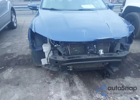 2017 Volkswagen Passat 1.8T R-Line z USA, uszkodzony, nr VIN 1VWDT7A37HC059533